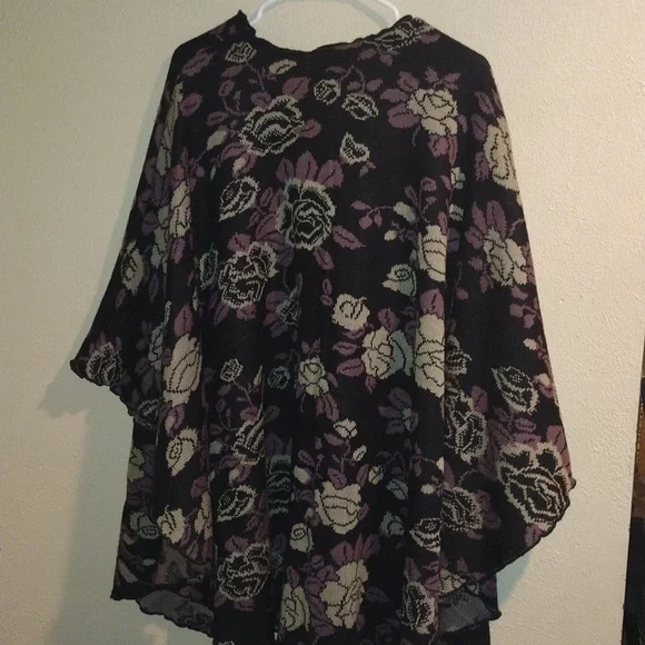 Floral Le Musa Shrug/Pancho Open Front Sweatshirt Winter OS - Picture 5 of 5